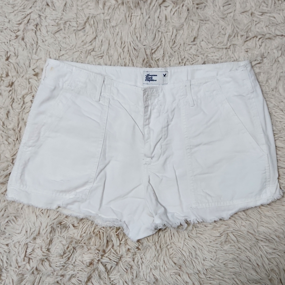 AEO White Shorts // Size 4